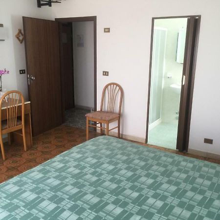 Hotel Margherita ซอตโตมารีนา ภายนอก รูปภาพ