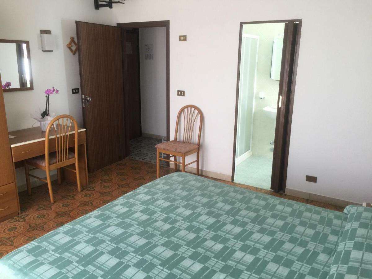 Hotel Margherita ซอตโตมารีนา ภายนอก รูปภาพ
