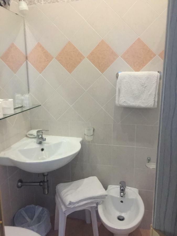 Hotel Margherita ซอตโตมารีนา ภายนอก รูปภาพ